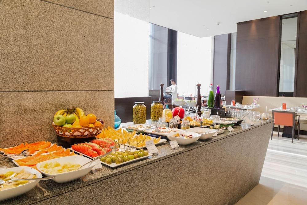 فندق ترايدنت، حيدر أباد المظهر الخارجي الصورة A buffet at a hotel