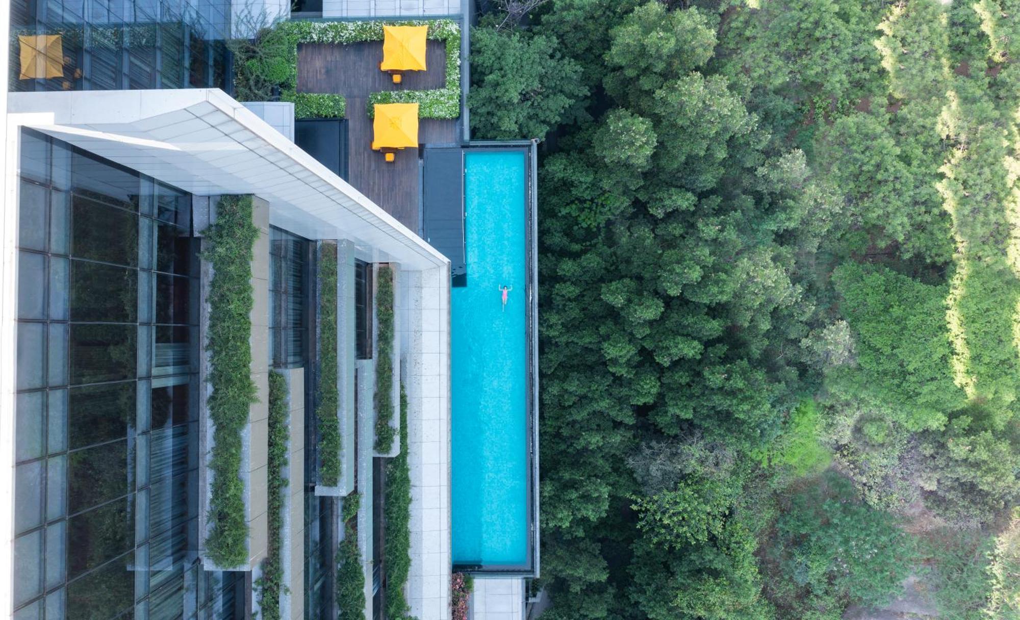 فندق ترايدنت، حيدر أباد المظهر الخارجي الصورة The swimming pool at the hotel