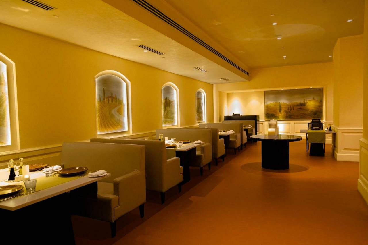 فندق ترايدنت، حيدر أباد المظهر الخارجي الصورة The interior of the restaurant